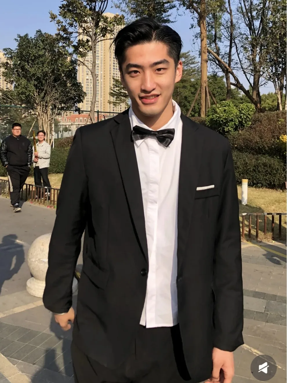 人家秋雅結婚,你一個大鼻子伴郎又唱又跳的!-NICEOLO