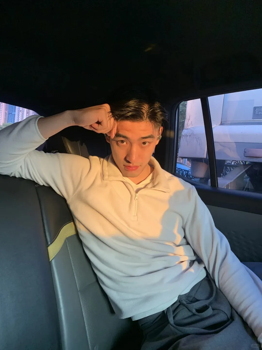 人家秋雅結婚,你一個大鼻子伴郎又唱又跳的!-NICEOLO