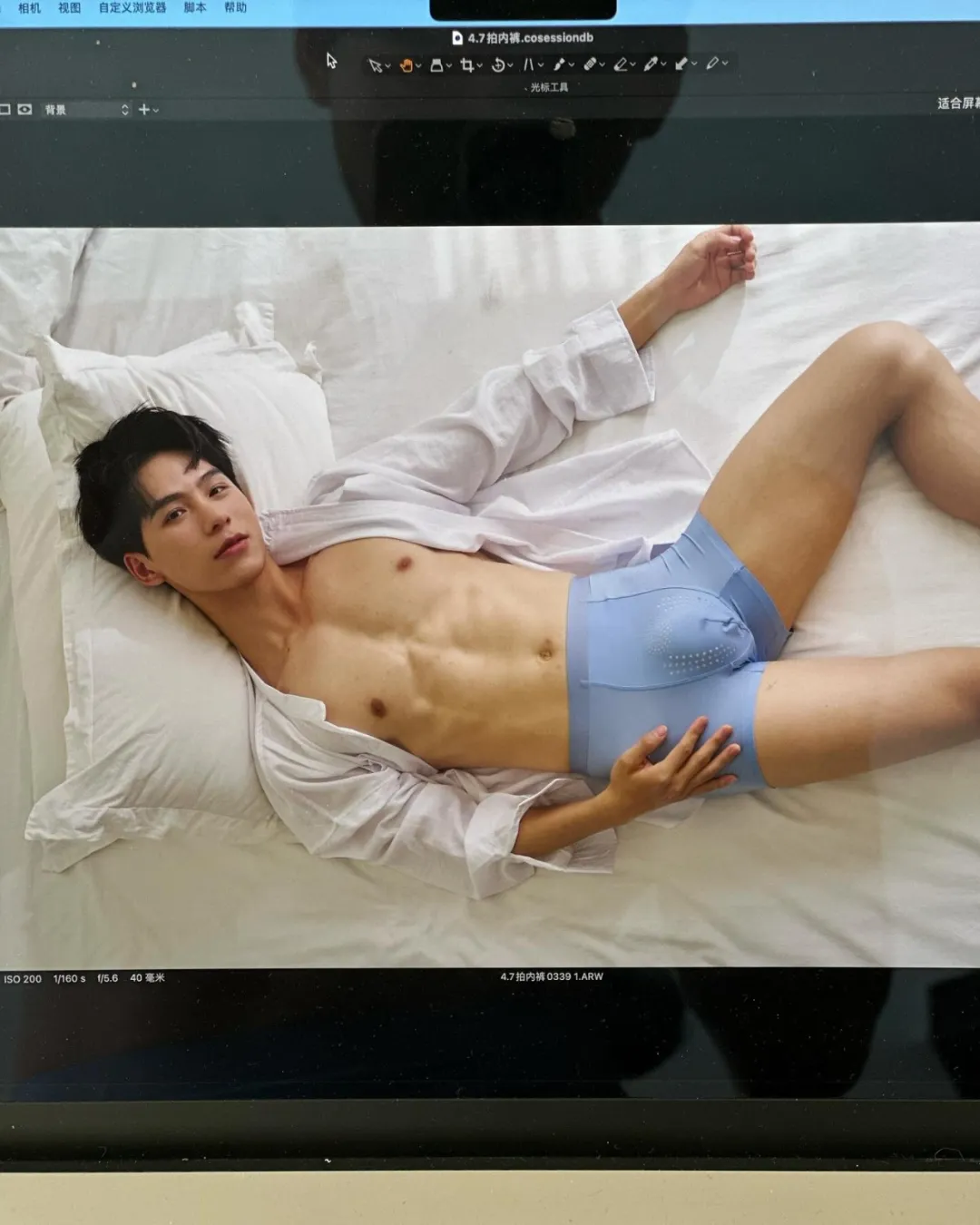 浙江肌肉男模最近很出圈，宽肩窄腰大长腿，拍内裤真的一绝！-NICEOLO