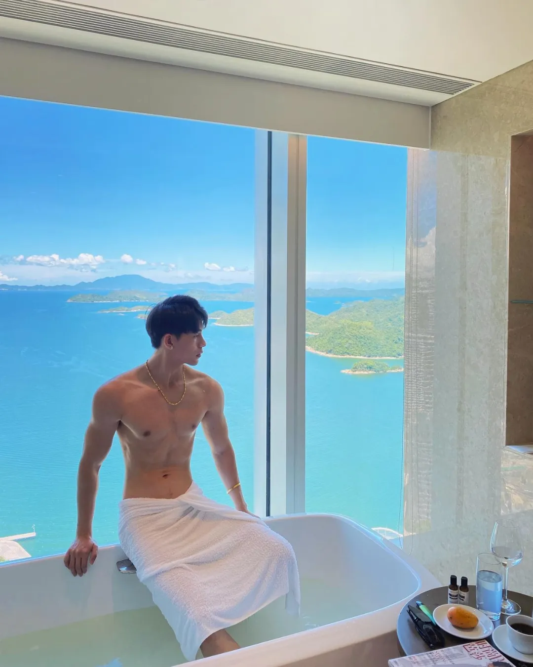 浙江肌肉男模最近很出圈，宽肩窄腰大长腿，拍内裤真的一绝！-NICEOLO